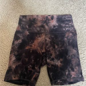 Lulu lemon bike shorts